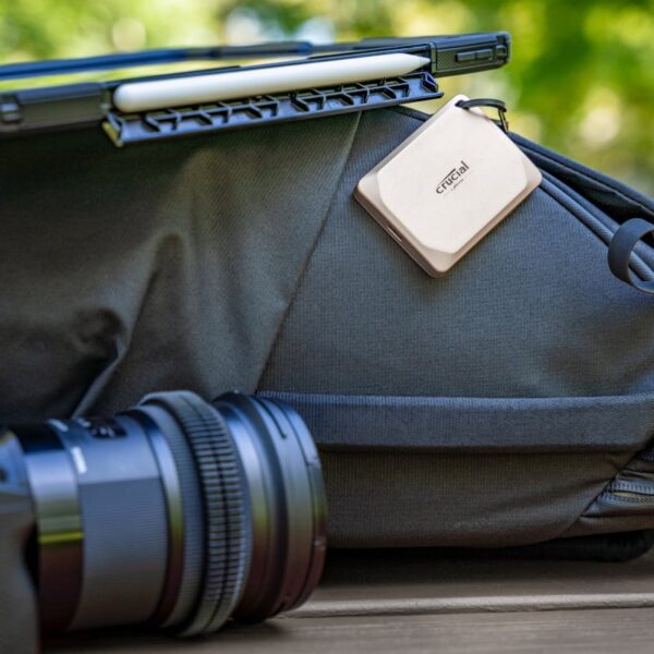 Crucial X9 Pro For Mac 2Tb Type-C Portable Ssd 4 Crucial X9 Pro For Mac Outdoors Lifestyle Image 04 2