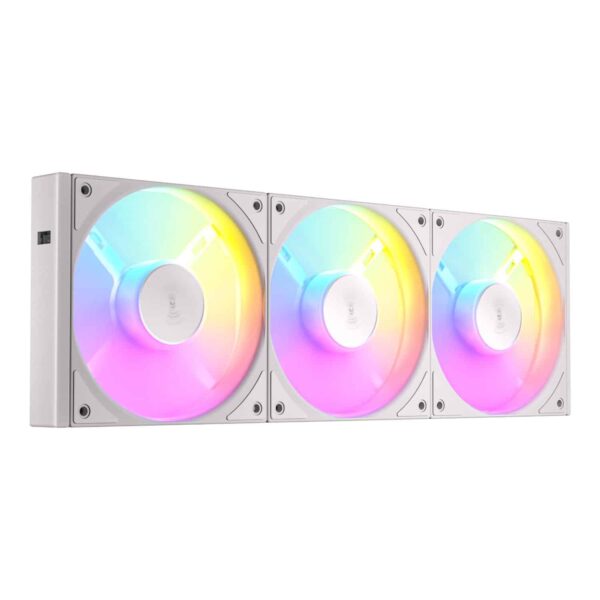 Antec C120R Argb 3Pk Wh Wr 02A.jpg
